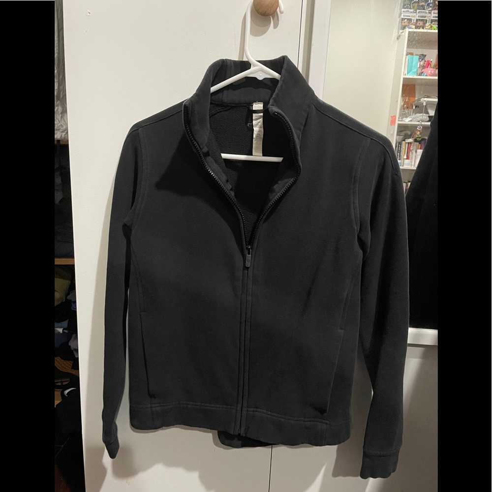 LULULEMON SWEATER
